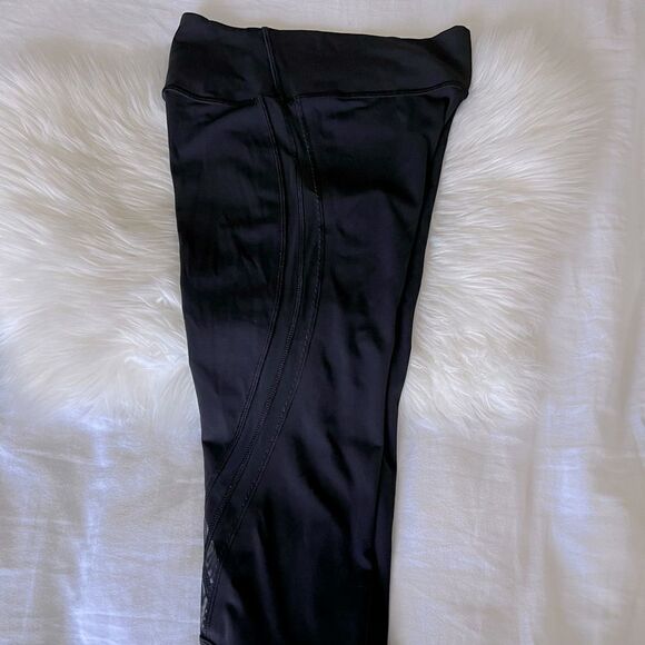 Lululemon Sun Setter Black Cropped  leggings 17 “ size 6 - Picture 5 of 7